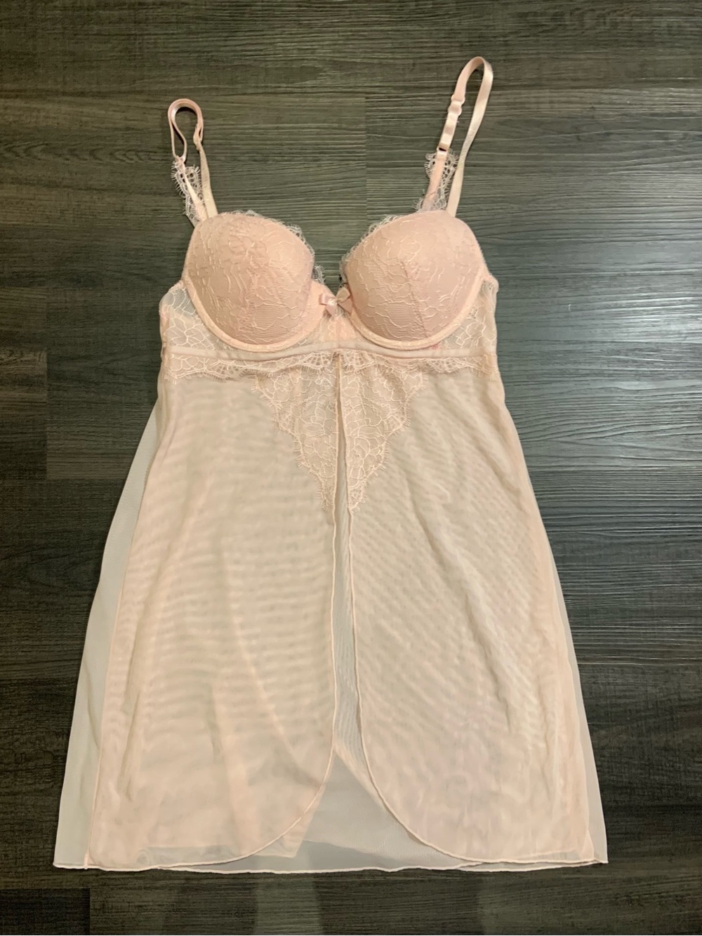 La Vie En Rose Lace-Trim Chemise in Blush Pink